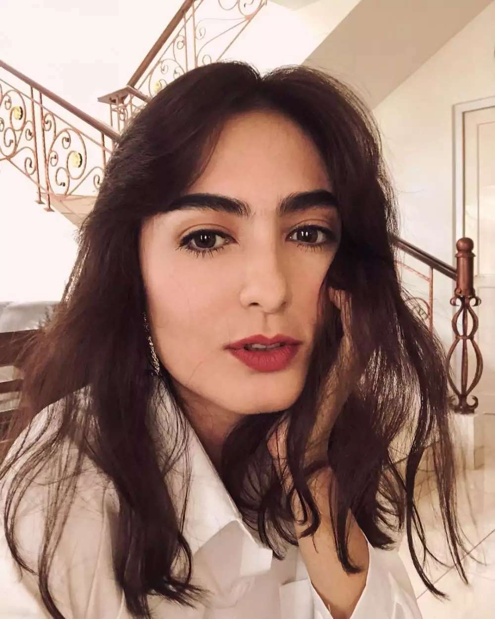Ingat Marissa Christina, Bintang Film 'Hot' Tercantik di Masanya? Hilang dari Layar Kaca, Lihat 8 Potretnya Makin Tua Mirip Barbie
