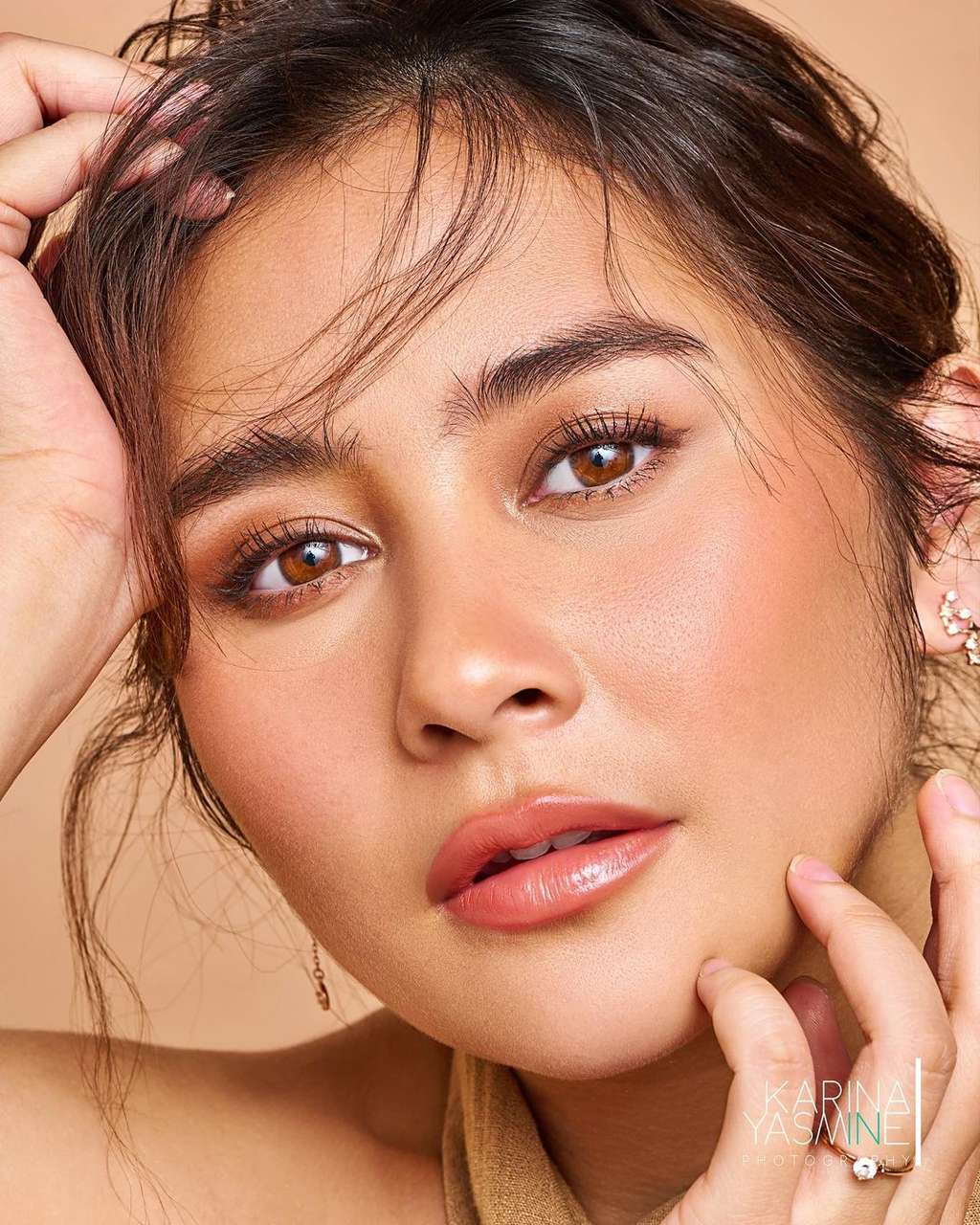 Potret Terbaru Prilly Latuconsina Dikira Hasil AI