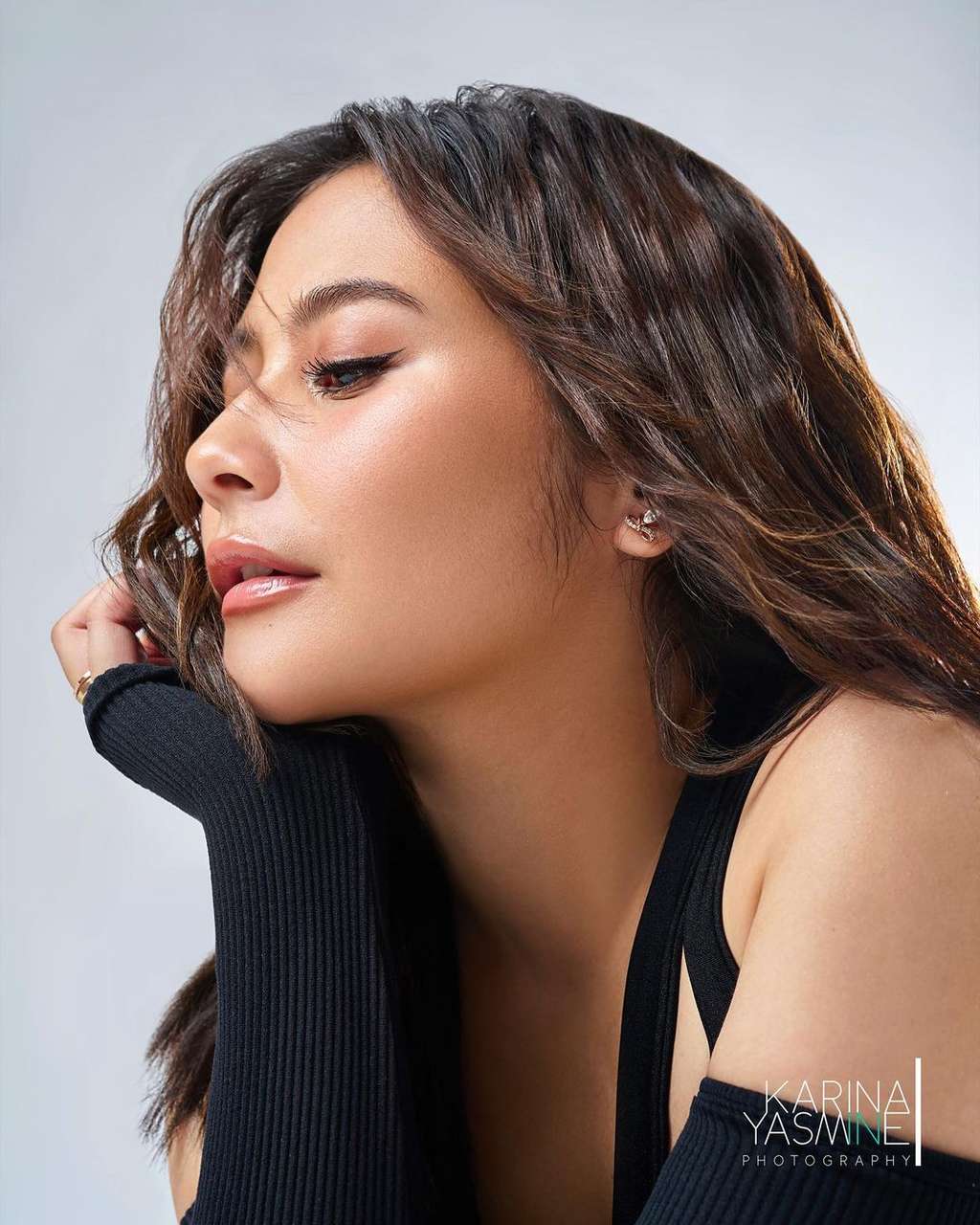 Potret Terbaru Prilly Latuconsina Dikira Hasil AI
