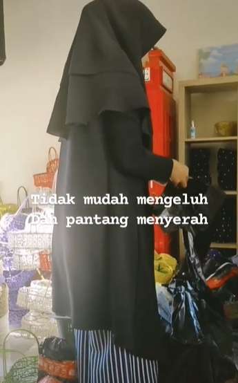 Viral Wanita Dihina Miskin & Kuliah di Kampus Murah, Kini Jadi Sosialita Tajir Melintir, Lihat 7 Potretnya