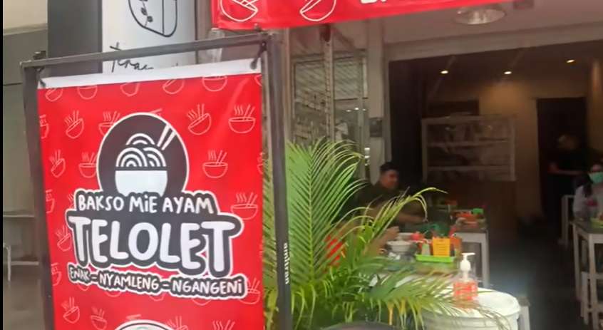 Potret Bule Cantik Asal Belanda Jualan Mi Ayam di Yogyakarta, Selalu Ramai Pembeli!