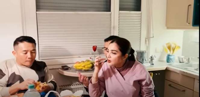 Liburan Tahun Baru ke Swiss, Anang Hermansyah dan Ashanty Sempatkan Datang ke Rumah Calon Besan!