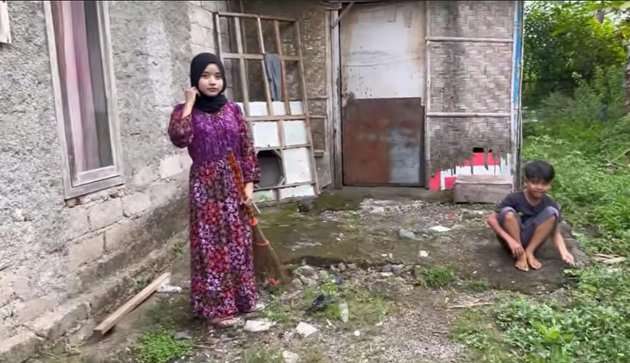 Potret Rumah Farel Prayoga yang Kini Mulai Direnovasi, Dulu Berdinding Bambu Kini Berubah Total!