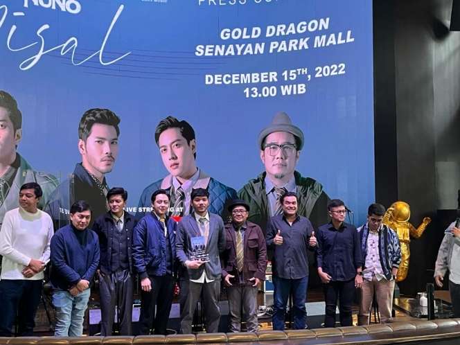 Potret Yovie & Nuno dengan Formasi Baru, Wajah Sang Vokalis Adhira Yudhi Curi Perhatian