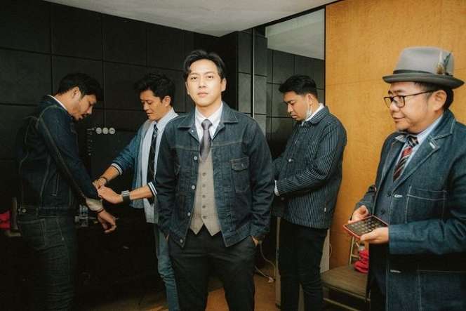 Potret Yovie & Nuno dengan Formasi Baru, Wajah Sang Vokalis Adhira Yudhi Curi Perhatian