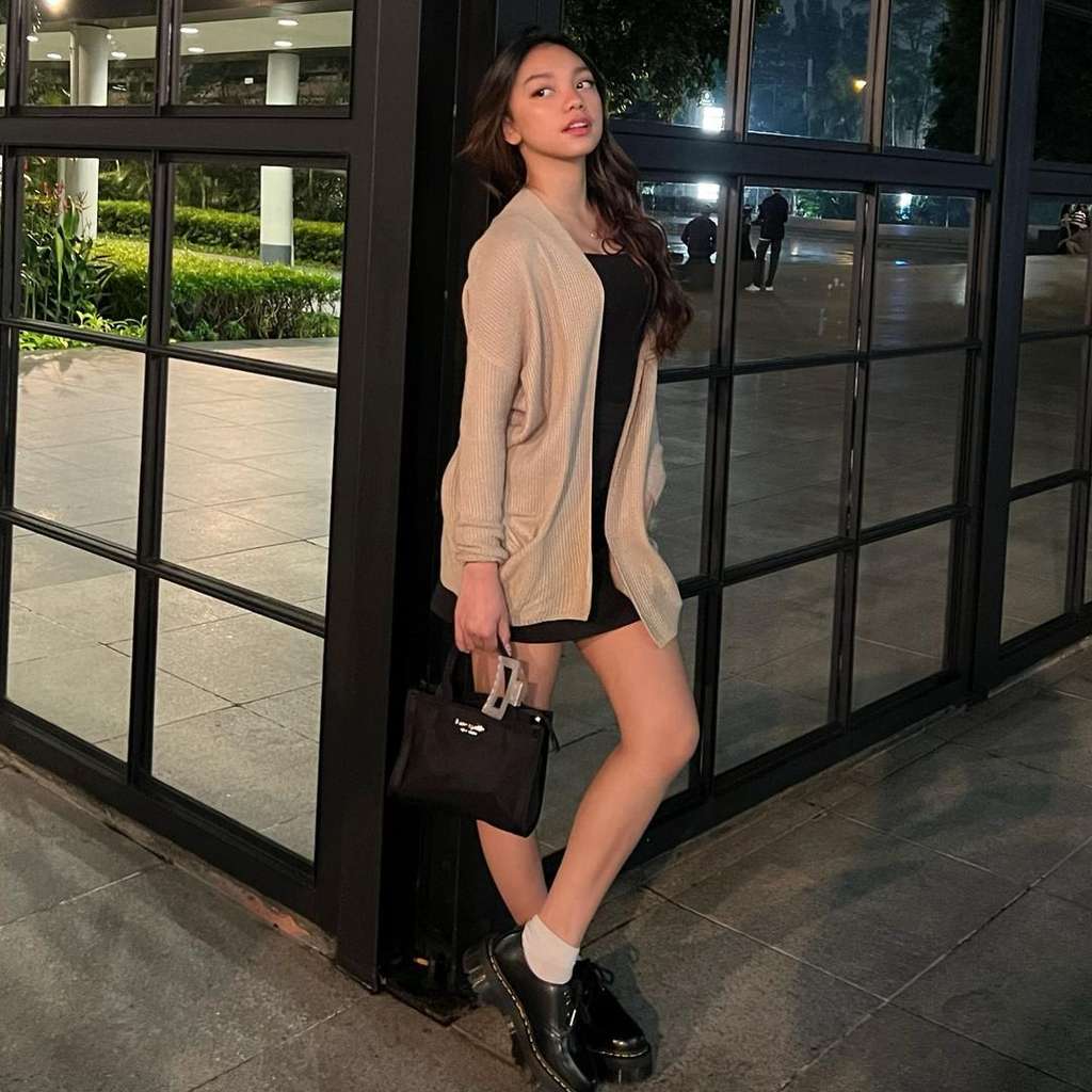 Potret Naura Ayu yang Sudah Beranjak Dewasa, Makin Cantik dan Hot