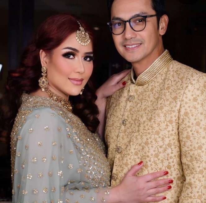 Potret Pernikahan Kedua Artis 90an yang Jadi Sorotan, Ada yang Resepsi di Rumah