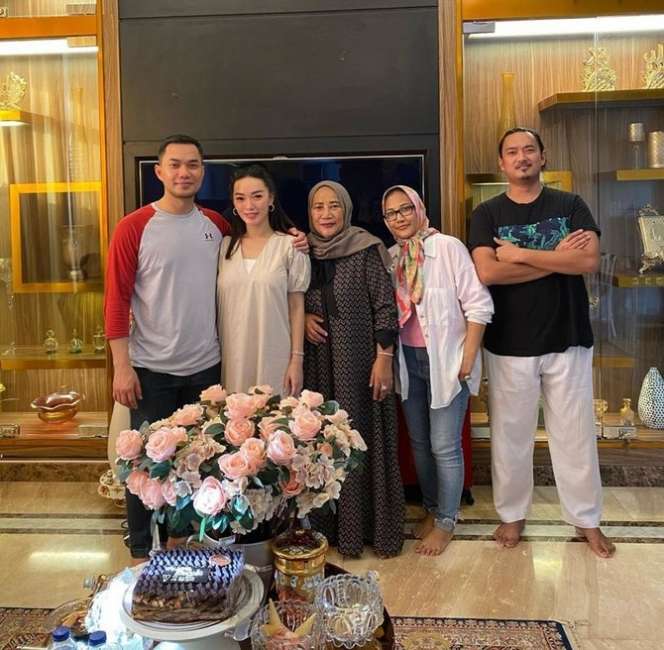 Potret Rumah Mewah Keluarga Sirajuddin Suami Zaskia Gotik di Balikpapan, Ternyata Bukan Orang Sembarangan!