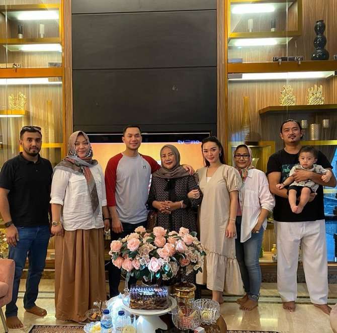 Potret Rumah Mewah Keluarga Sirajuddin Suami Zaskia Gotik di Balikpapan, Ternyata Bukan Orang Sembarangan!