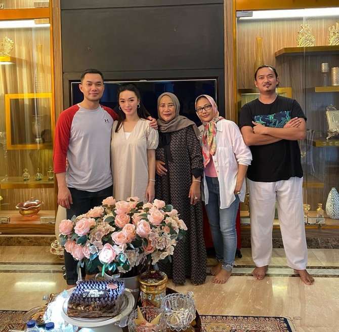 Potret Rumah Mewah Keluarga Sirajuddin Suami Zaskia Gotik di Balikpapan, Ternyata Bukan Orang Sembarangan!