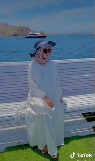 Viral Kakek Tajir Berjenggot Putih Nikahi Gadis Cantik, Wajahnya Jadi Omongan, Netizen: Sugar Daddy!