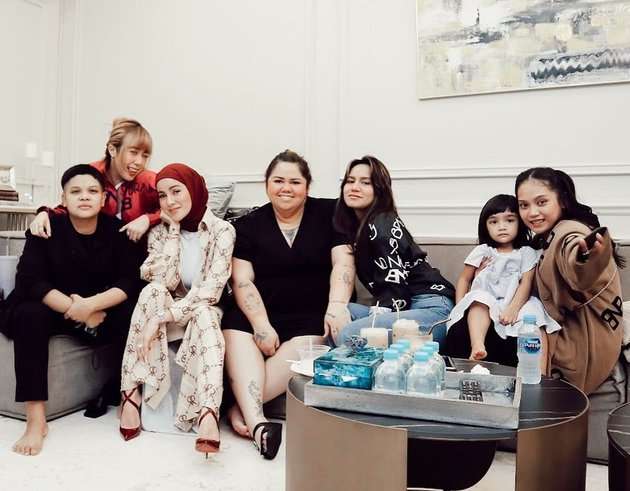 9 Potret Olla Ramlan dan Kumpulan Sosialita Cantik `Geng Cuan`, Lebih Tajir dari Geng Cendol?