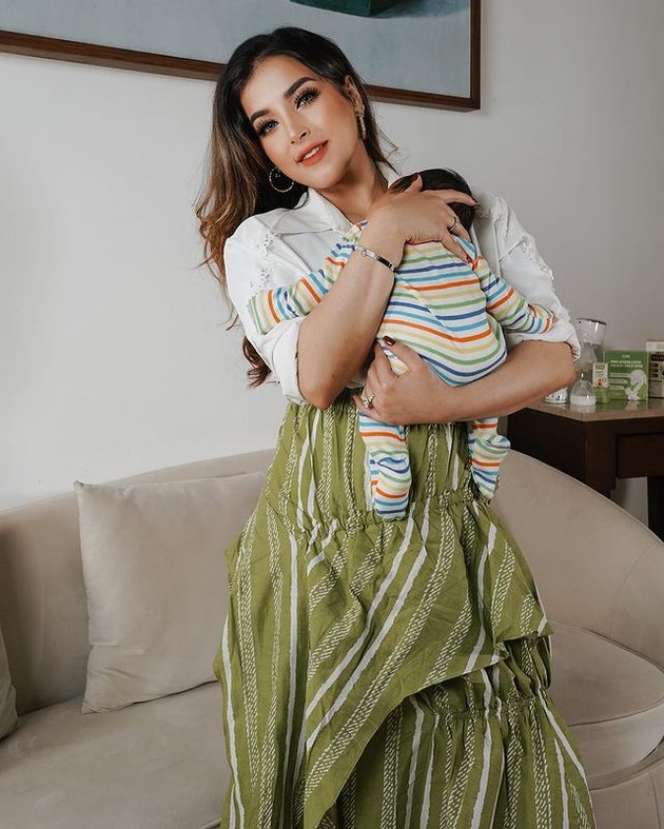 Potret Tasya Farasya Usai Melahirkan, Makin Langsing Meski Jadi Ibu Dua Anak!