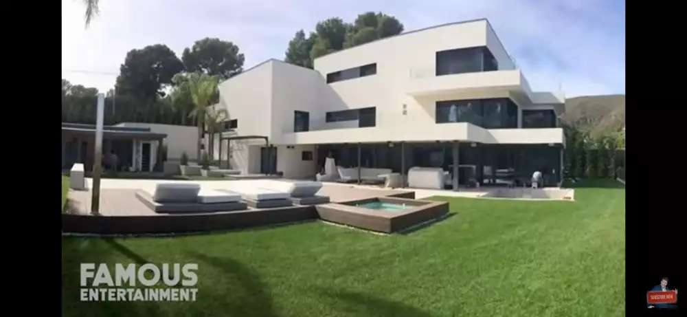 10 Adu Mewah Rumah Messi VS Mbappe, Dua Bintang Piala Dunia 2022, Bak Bumi dan Langit?