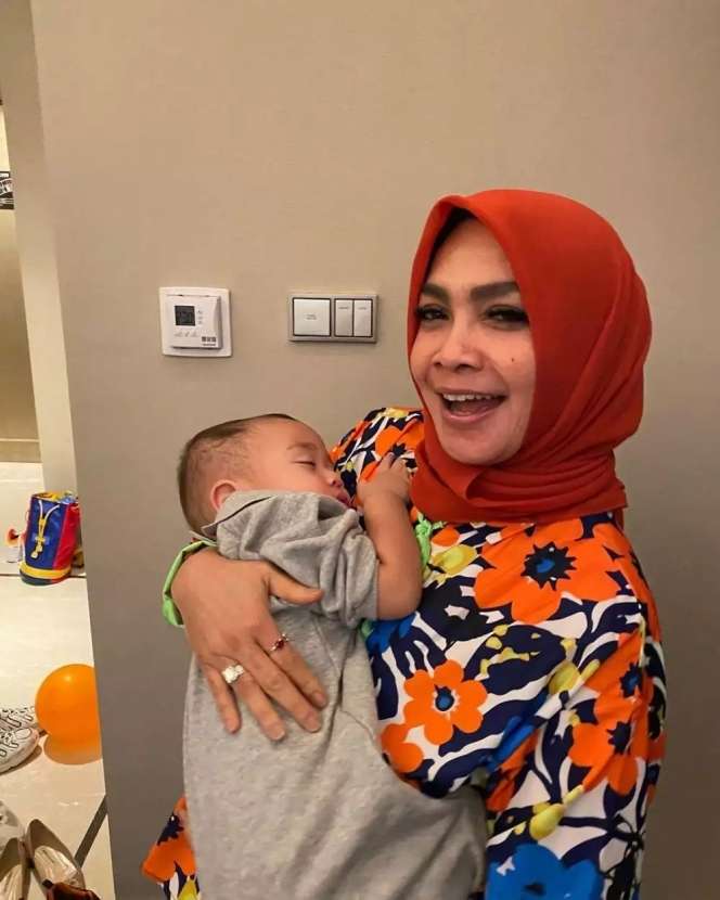 Ingat Artis Cantik di Iklan Obat Asma Tahun 80-an? Kini Jadi Crazy Rich, Punya Mantu Sultan Andara, Siapa Dia?