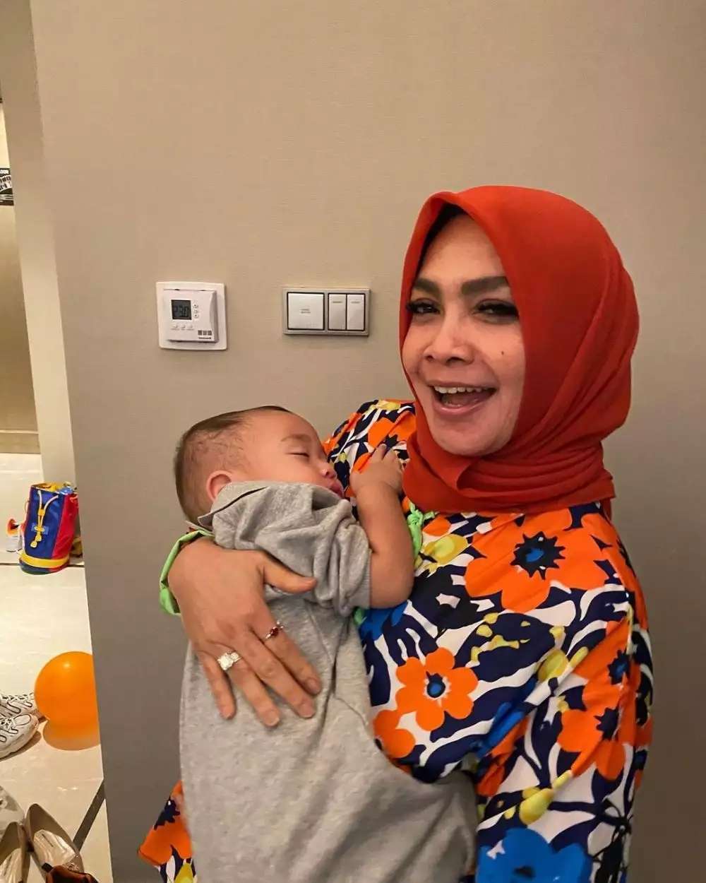 Ingat Artis Cantik di Iklan Obat Asma Tahun 80-an? Kini Jadi Crazy Rich, Punya Mantu Sultan Andara, Siapa Dia?