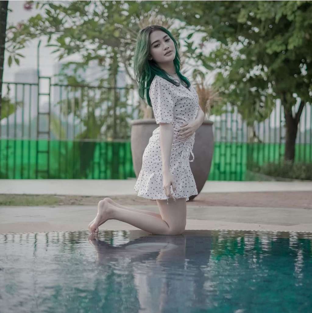 Adu Gaya Happy Asmara vs Arlida Putri yang Kini Disebut Pacar Baru Denny Caknan, Siapa Paling Keren?