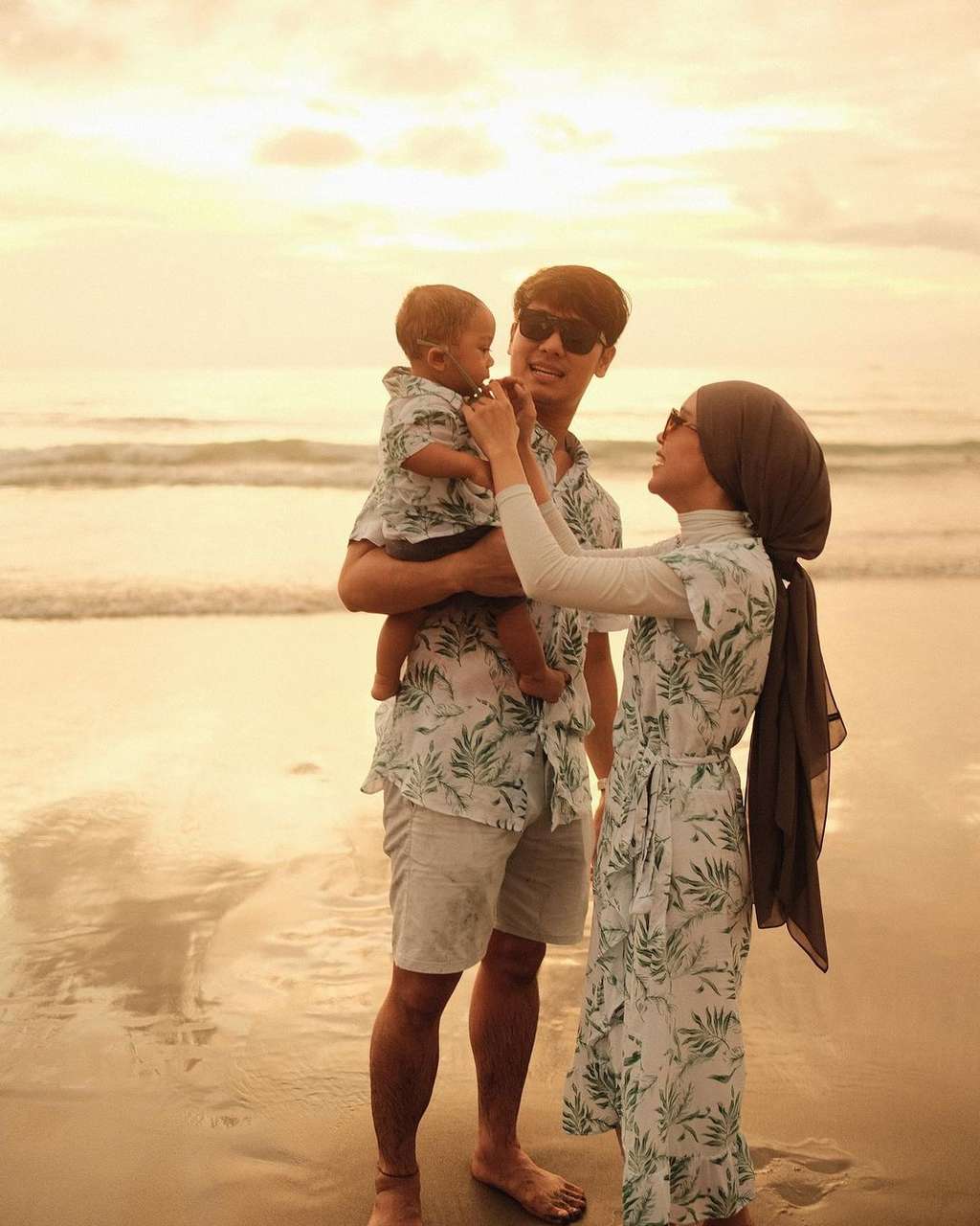 Potret Lesti Kejora dan Rizky Billar Liburan di Bali, Naik Kapal Pesiar Mewah