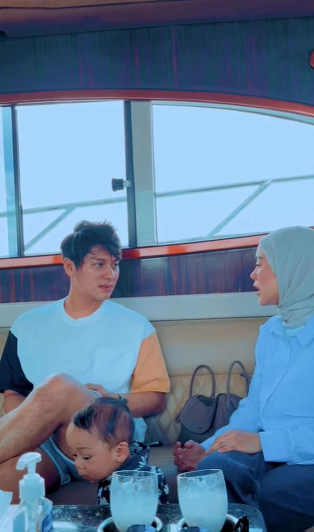 Potret Lesti Kejora dan Rizky Billar Liburan di Bali, Naik Kapal Pesiar Mewah