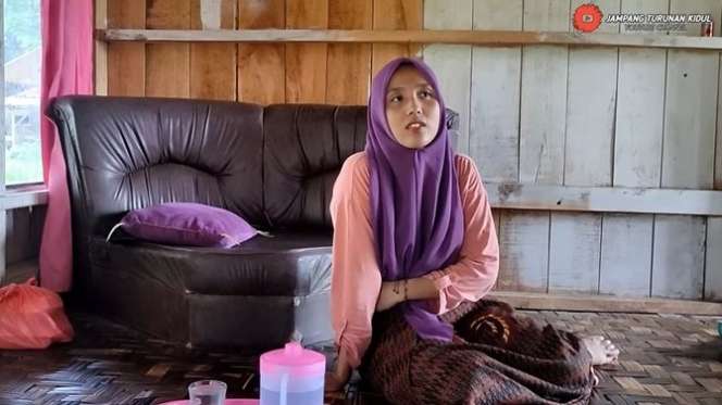 Potret Ani Janda Cantik yang Hidup di Desa, Ternyata Punya Keahlian Ini!
