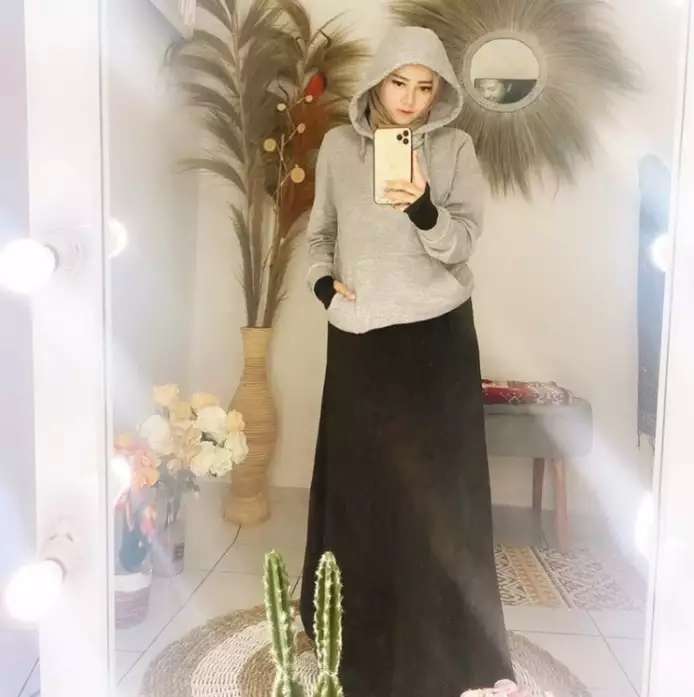 10 Penampilan Asli Artis Saat Tanpa Makeup, Irish Bella Pede Meski Wajahnya Berjerawat!