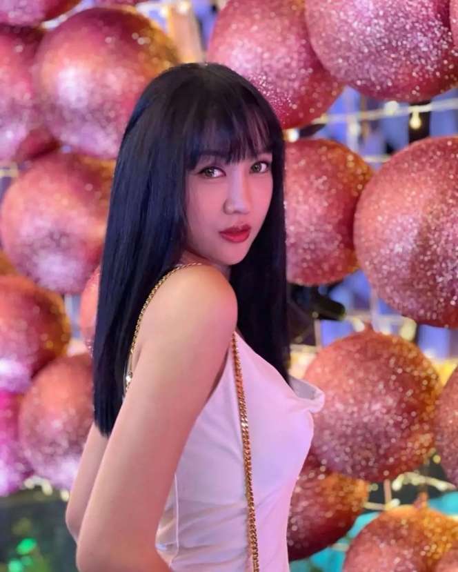 9 Potret Terbaru Lucinta Luna Usai Turun Bobot 19 Kg & 18 Kali Oplas, Dipuji Mirip Artis Korea!