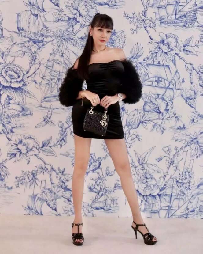 9 Potret Terbaru Lucinta Luna Usai Turun Bobot 19 Kg & 18 Kali Oplas, Dipuji Mirip Artis Korea!