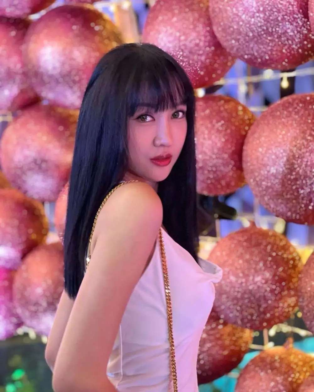 9 Potret Terbaru Lucinta Luna Usai Turun Bobot 19 Kg & 18 Kali Oplas, Dipuji Mirip Artis Korea!