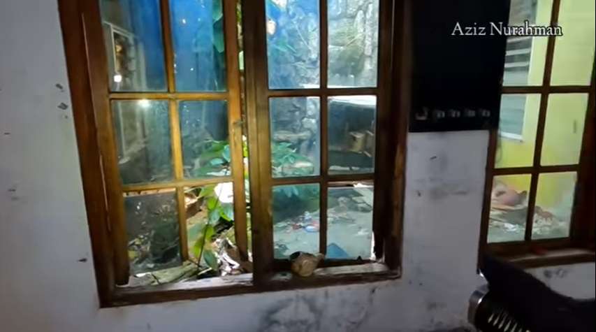 Potret Rumah Mewah Terbengkalai 10 Tahun, Ada Mitos Tangga Pembawa Kematian!