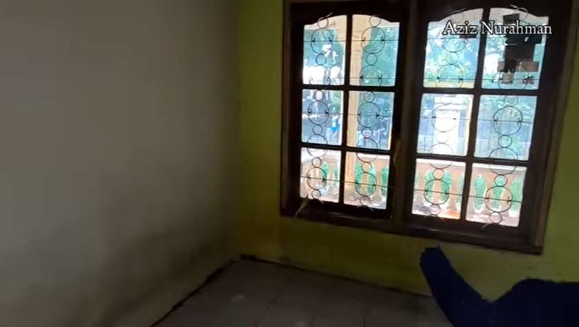 Potret Rumah Mewah Terbengkalai 10 Tahun, Ada Mitos Tangga Pembawa Kematian!