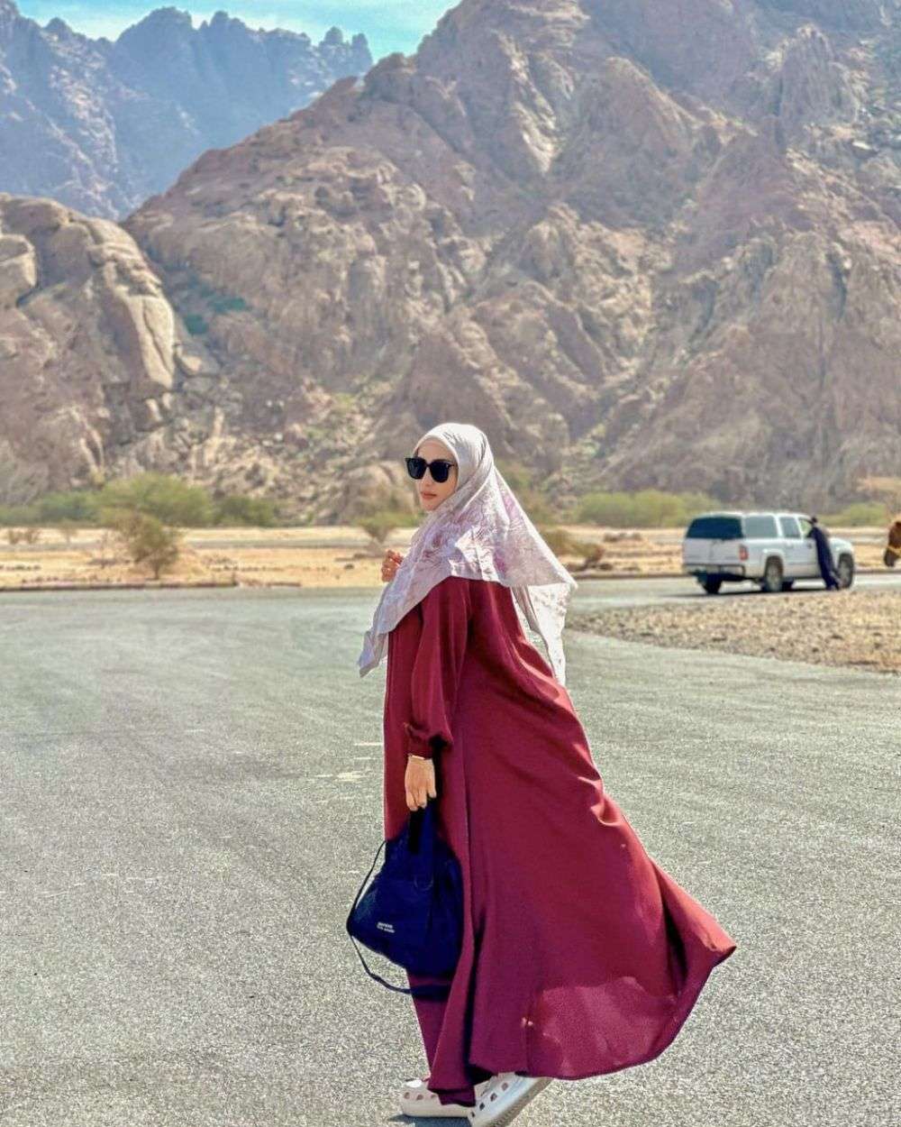 Gaya Yulita MasterChef Saat Umrah Jadi Sorotan