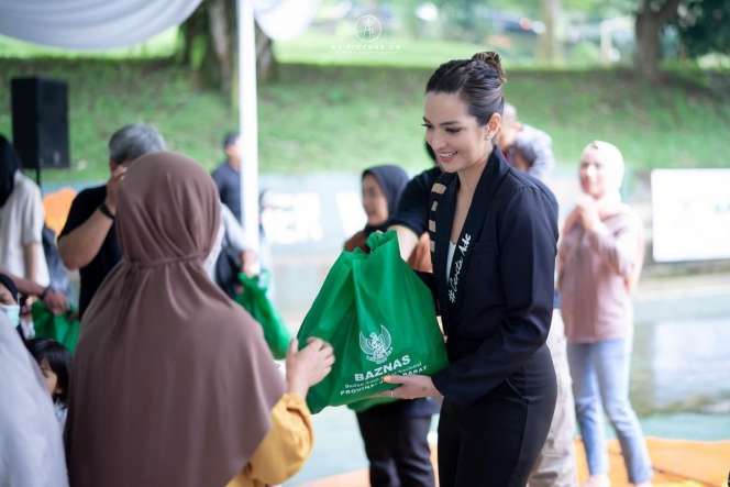 Kerap Dikritik Umbar Aurat, Potret Nia Ramadhani dengan Outfit Tertutup, Ternyata...