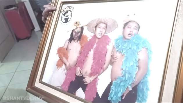 Potret Rumah Pertama Denny Cagur, Ternyata Beda Banget, Bak Bumi dan Langit!