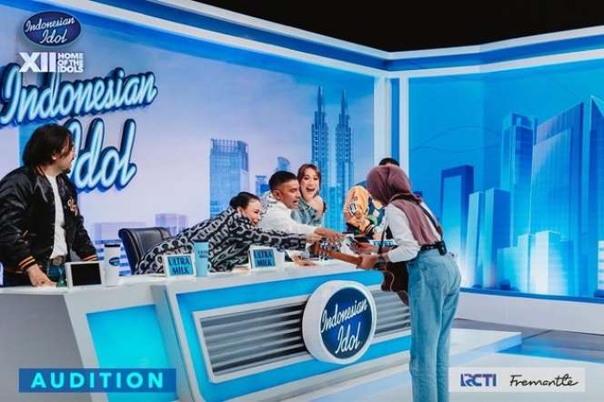 Potret Nyentrik Bunga Citra Lestari Pakai 'Celana Sampai Leher', Harganya Bikin Kantong Menjerit!