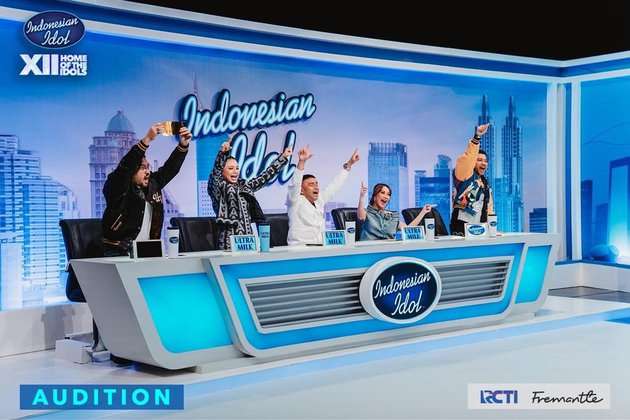 Potret Nyentrik Bunga Citra Lestari Pakai 'Celana Sampai Leher', Harganya Bikin Kantong Menjerit!