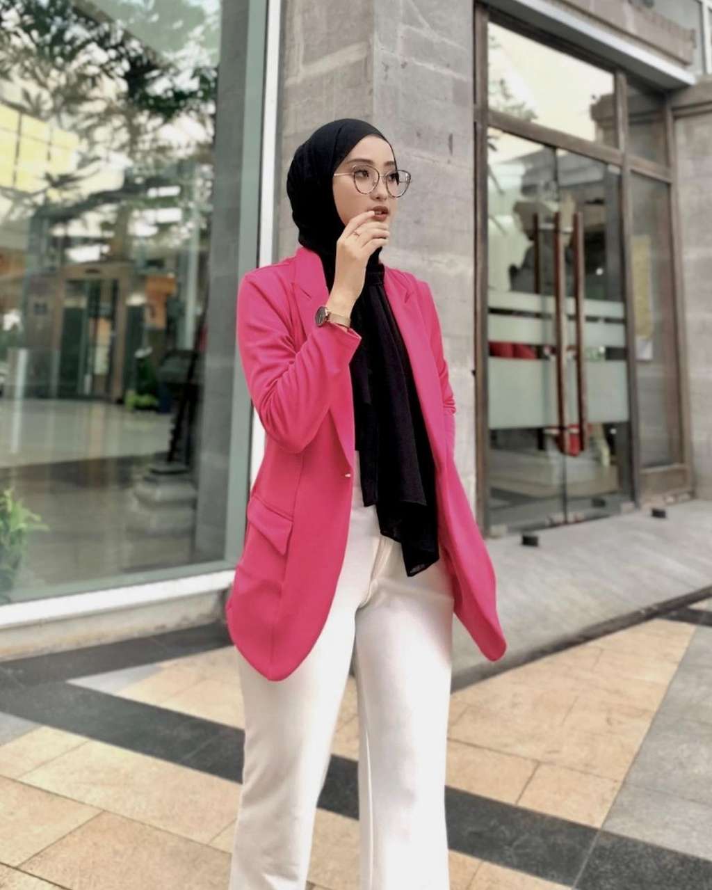 Cantiknya Eveline Ovilia Asisten Baru Raffi Ahmad, Sempat Jadi Ajudan Ridwan Kamil!