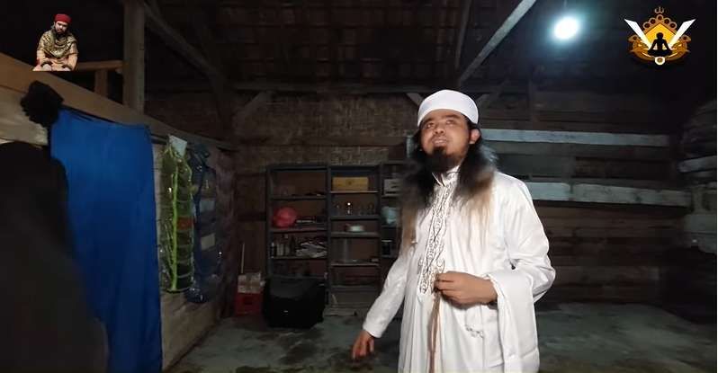 10 Potret Rumah Gus Samsudin di Kampung, Jauh dari Mewah, Reyot Berdinding Anyaman Bambu