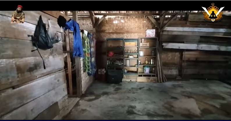 10 Potret Rumah Gus Samsudin di Kampung, Jauh dari Mewah, Reyot Berdinding Anyaman Bambu
