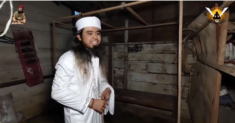 10 Potret Rumah Gus Samsudin di Kampung, Jauh dari Mewah, Reyot Berdinding Anyaman Bambu