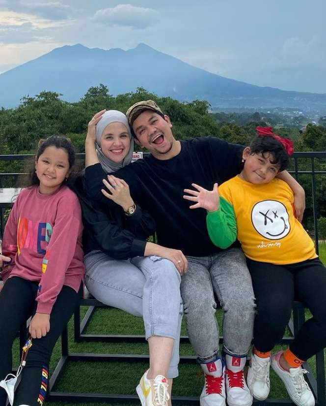 8 Potret Terakhir Indra Bekti Sebelum Alami Pendarahan Otak, Netizen Temukan Kejanggalan!