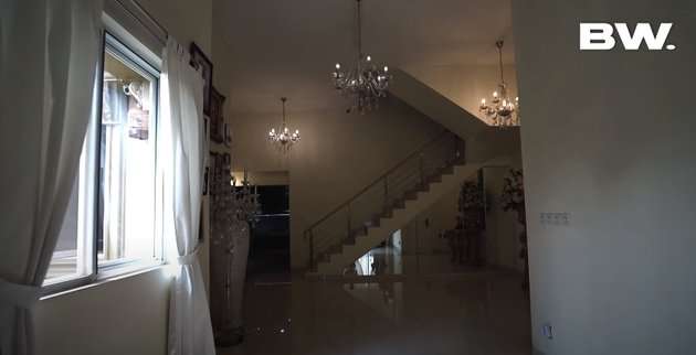 10 Potret Rumah Roy Kiyoshi yang Bikin Merinding, Ada Ruang Boneka Hantu & Kamar Nyi Roro Kidul
