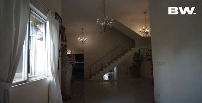 10 Potret Rumah Roy Kiyoshi yang Bikin Merinding, Ada Ruang Boneka Hantu & Kamar Nyi Roro Kidul