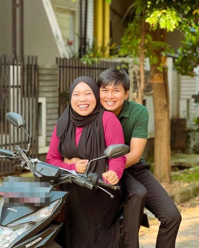 Masih Ingat Mumuk Gomez? Begini Kabarnya Usai Menikah, Penampilannya Bikin Pangling!