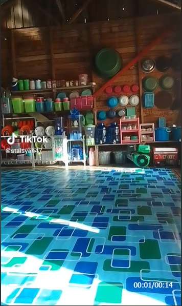 Potret Dapur di Rumah Panggung Ini Bikin Melongo, Rapi Banget Auto Betah!