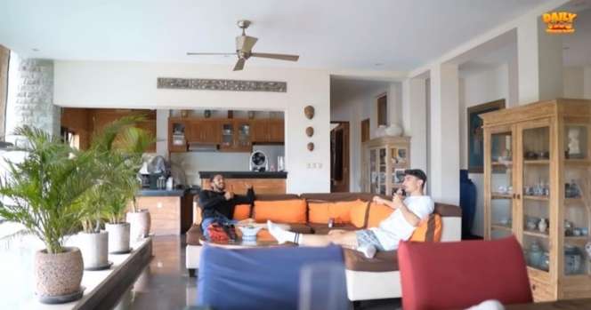 10 Potret Rumah Mertua Jessica Iskandar, Ternyata Super Mewah, Bukan Orang Sembarangan!