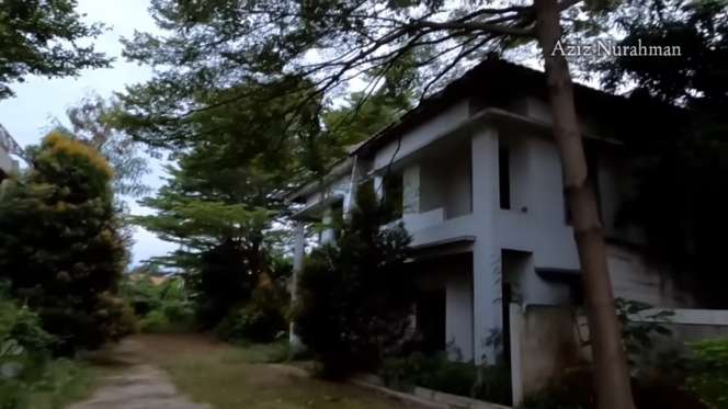 Potret Komplek Rumah Mewah Terbengkalai, di Bangun di Atas Makam, Ada Penampakan Kuntilanak!