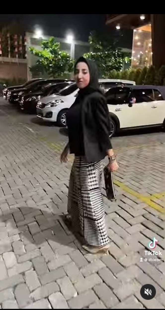 Masih Ingat Ricka Debby Istri Mendiang Haji Lulung? Begini Kabar Terbarunya Usai Setahun Menjanda!