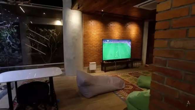 10 Potret Kantor Mewah Baim Wong Hasil Renovasi Rumah Kosong 15 Tahun, Ada Air Terjunnya, Keren Abis!