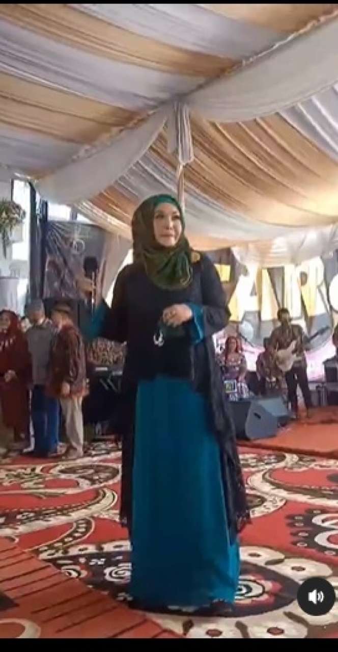 Masih Ingat Evie Tamala? Dulu Penyanyi Dangdut Kondang, Begini Kabar Terbarunya!