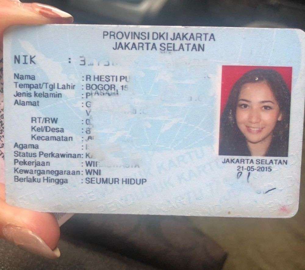 10 Foto KTP Tercantik Milik Artis Indonesia, Suzanna Saat Muda Ternyata Bule Banget!